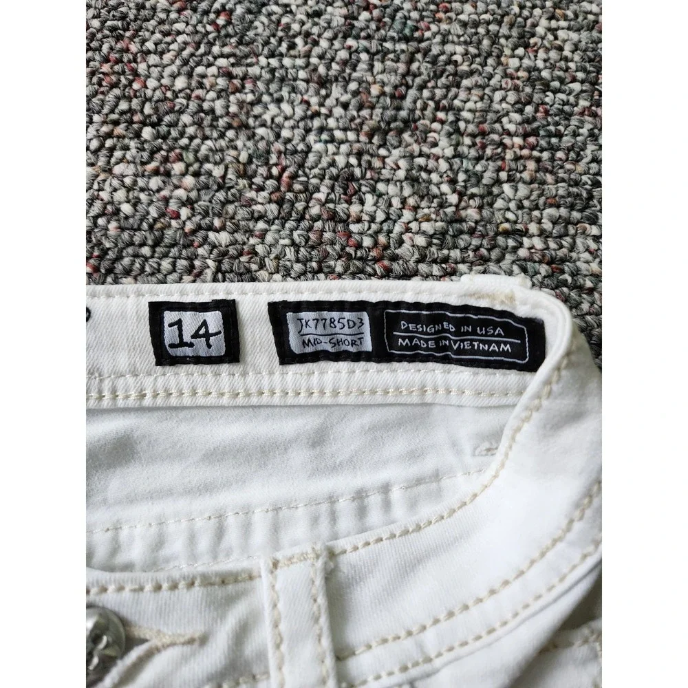 Miss Me White Shorts‎